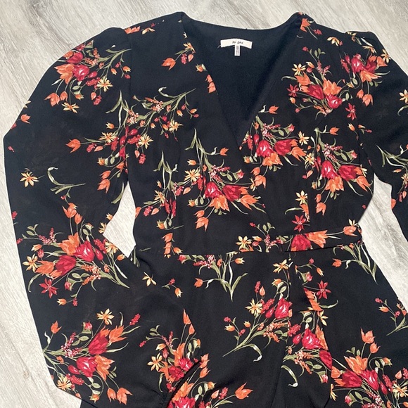 Miami Francesca’s Ginger Floral Romper - Picture 6 of 12